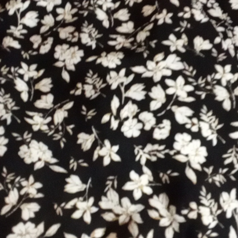 NO BOUNDARIES BLACK + WHITE FLOWER DRESS NEW W/ TATS SIZE XXS - Picture 3 of 9